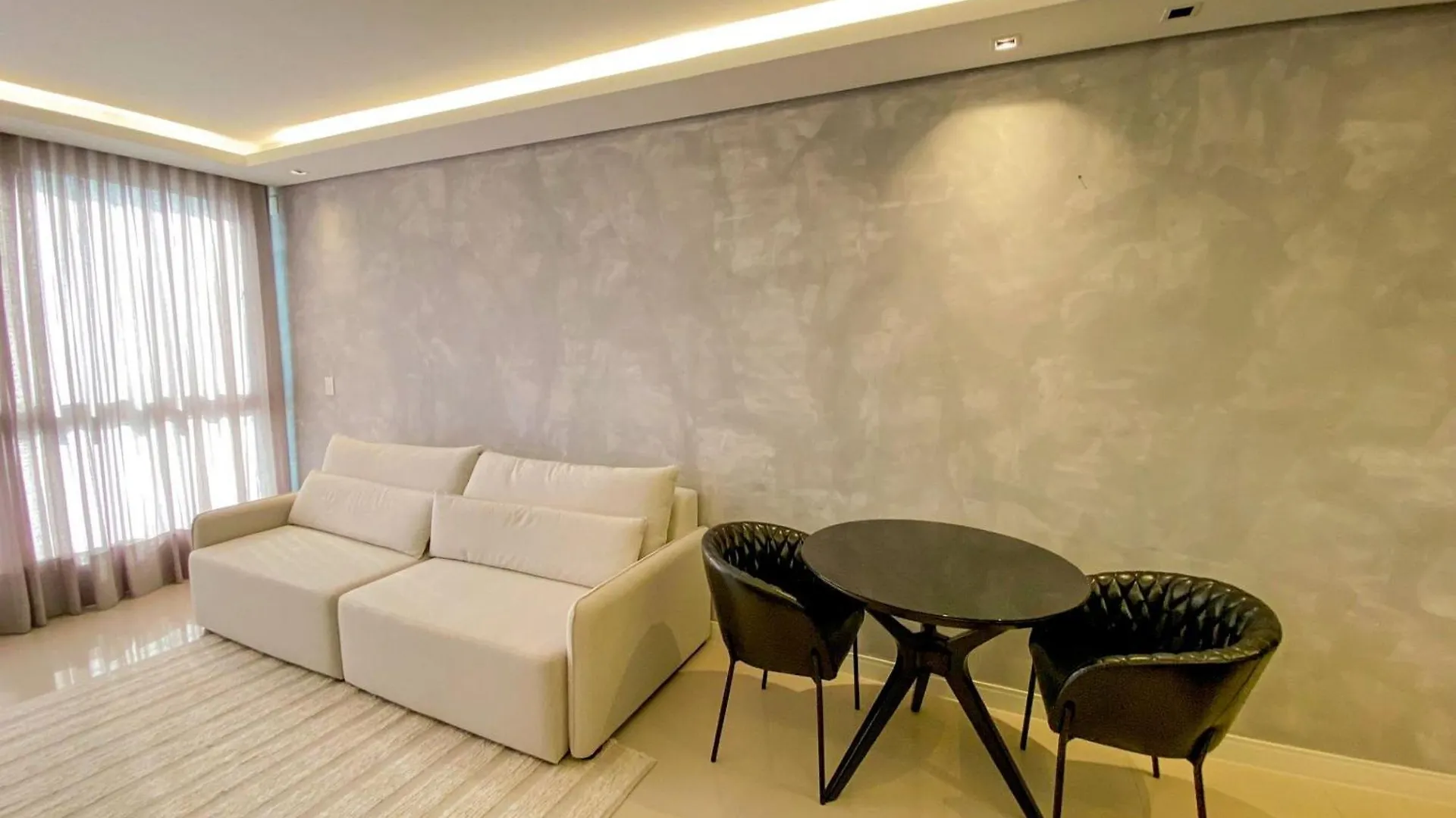 Jurere Internacional 2 Suites Lindo Completo フロリアノポリス 0*,