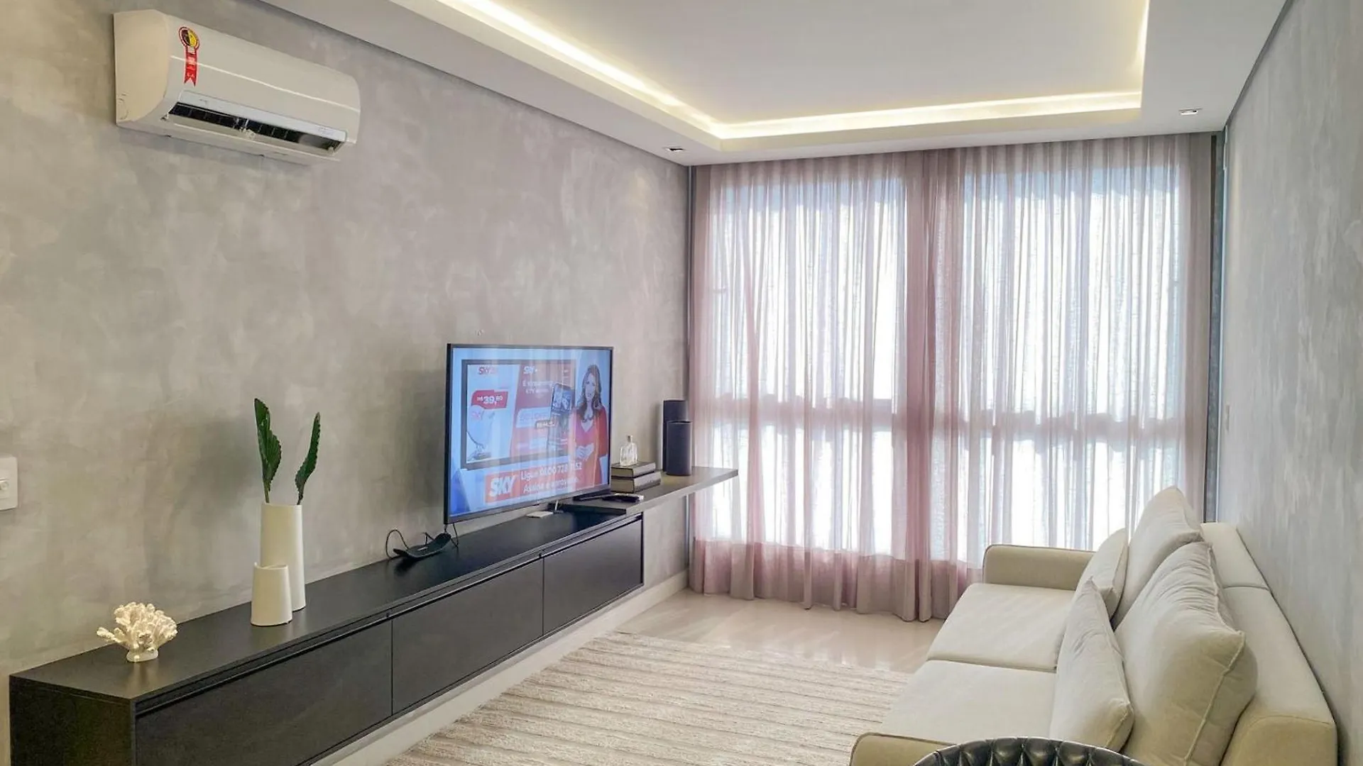 Jurere Internacional 2 Suites Lindo Completo フロリアノポリス